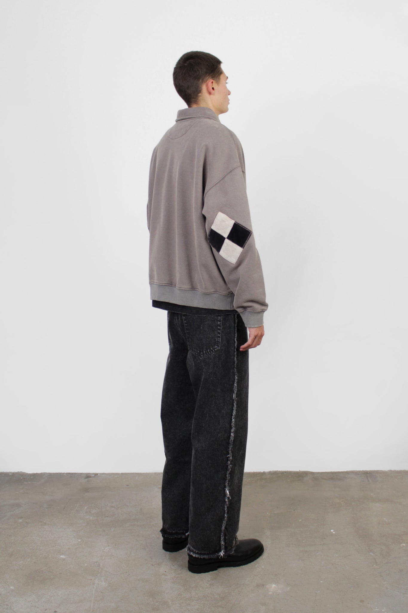 Checkmate Pullover in Washed Grey