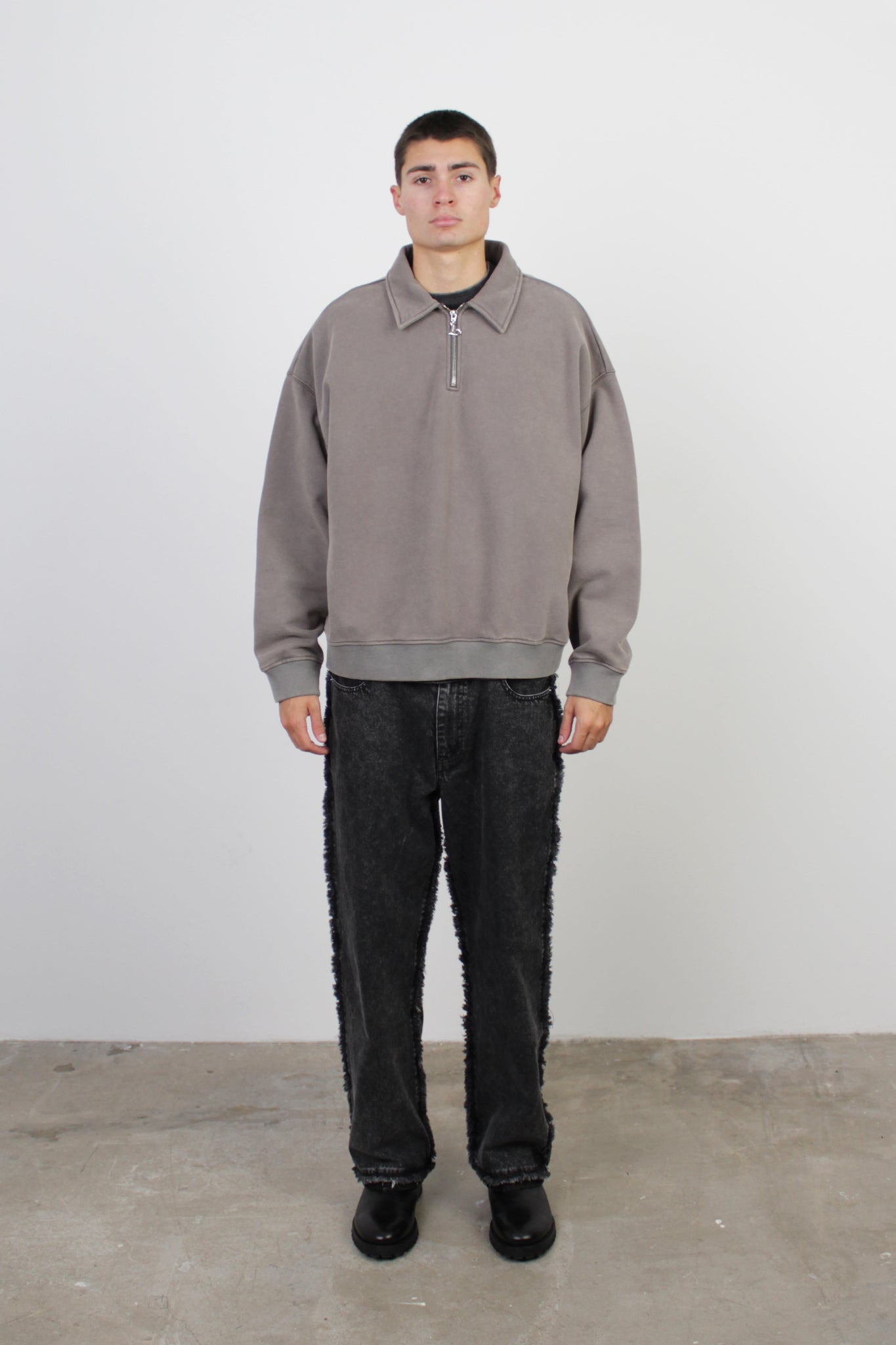 Checkmate Pullover in Washed Grey