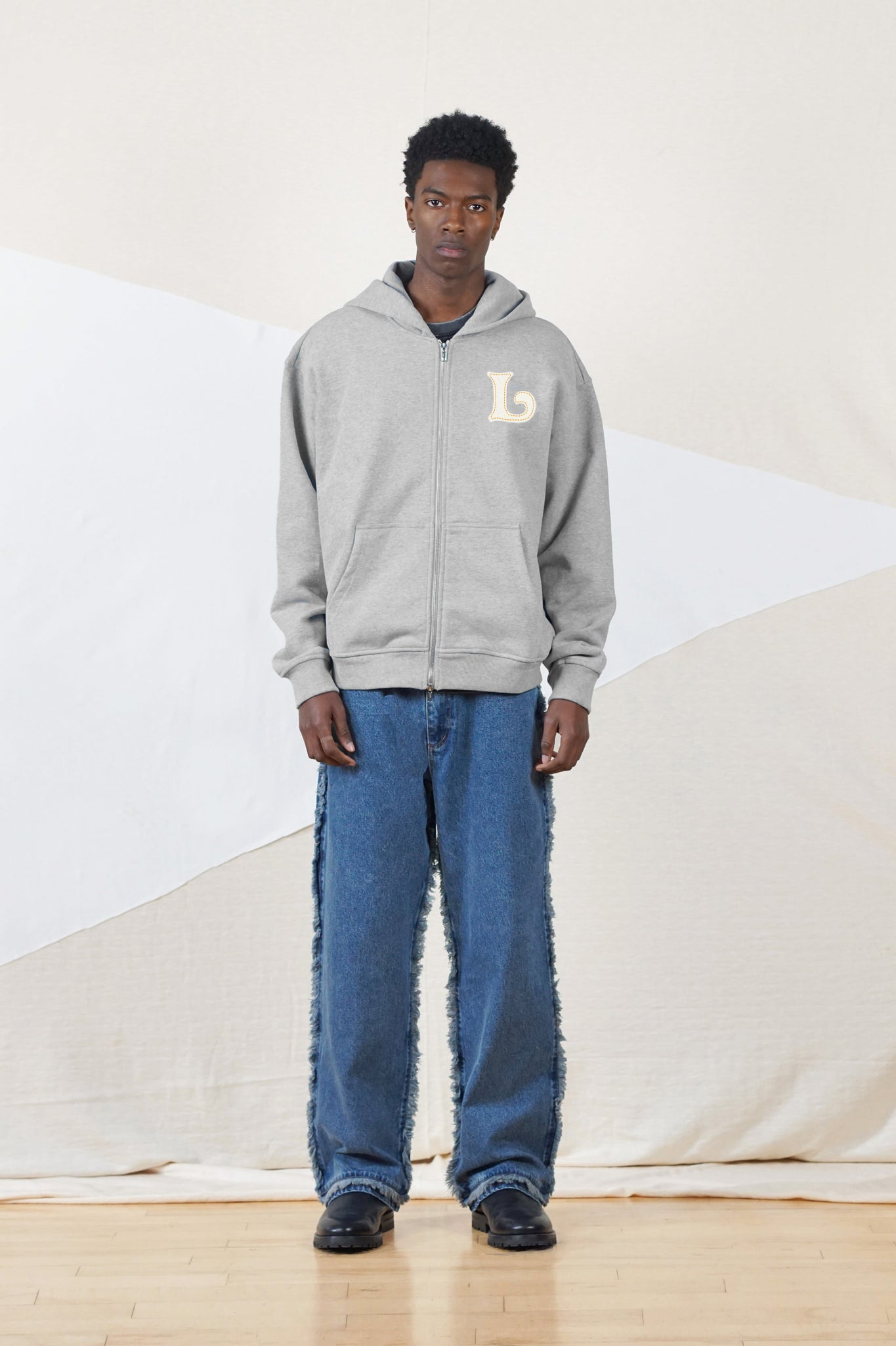 El Appliqué Hoodie in Washed Grey