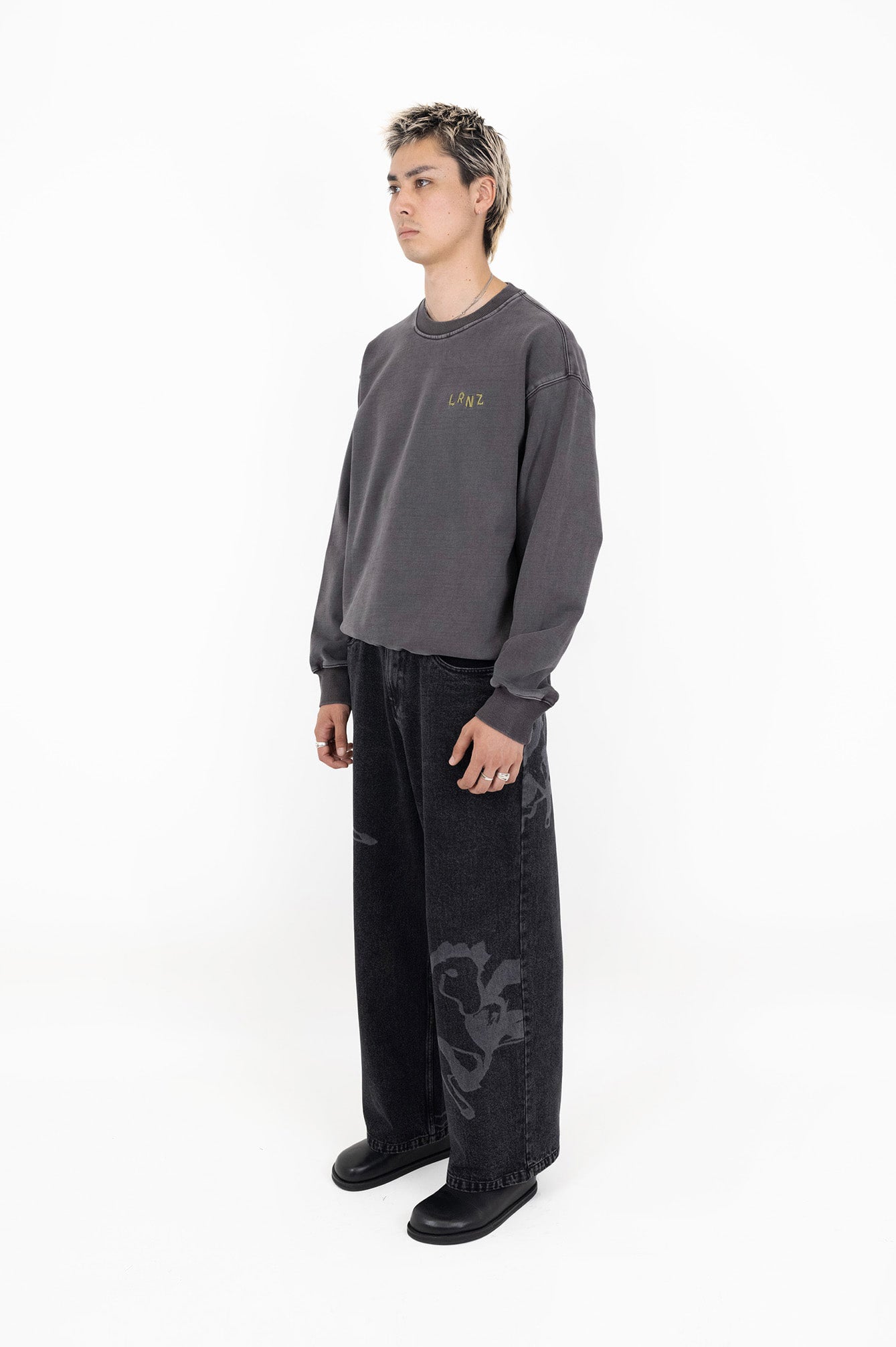 LRNZ Sweatshirt in Washed Black