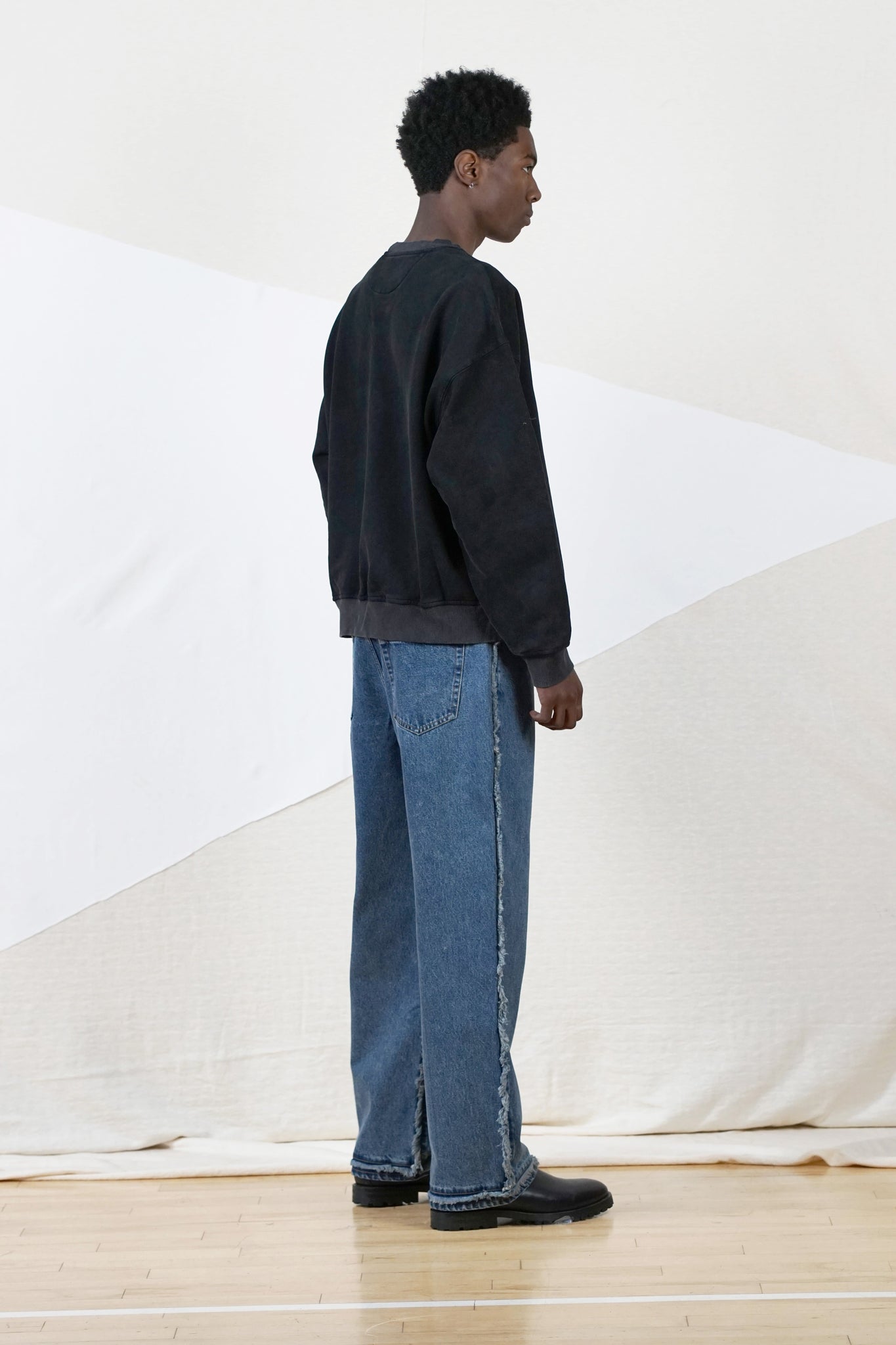 Onda Sweatshirt in Washed Black