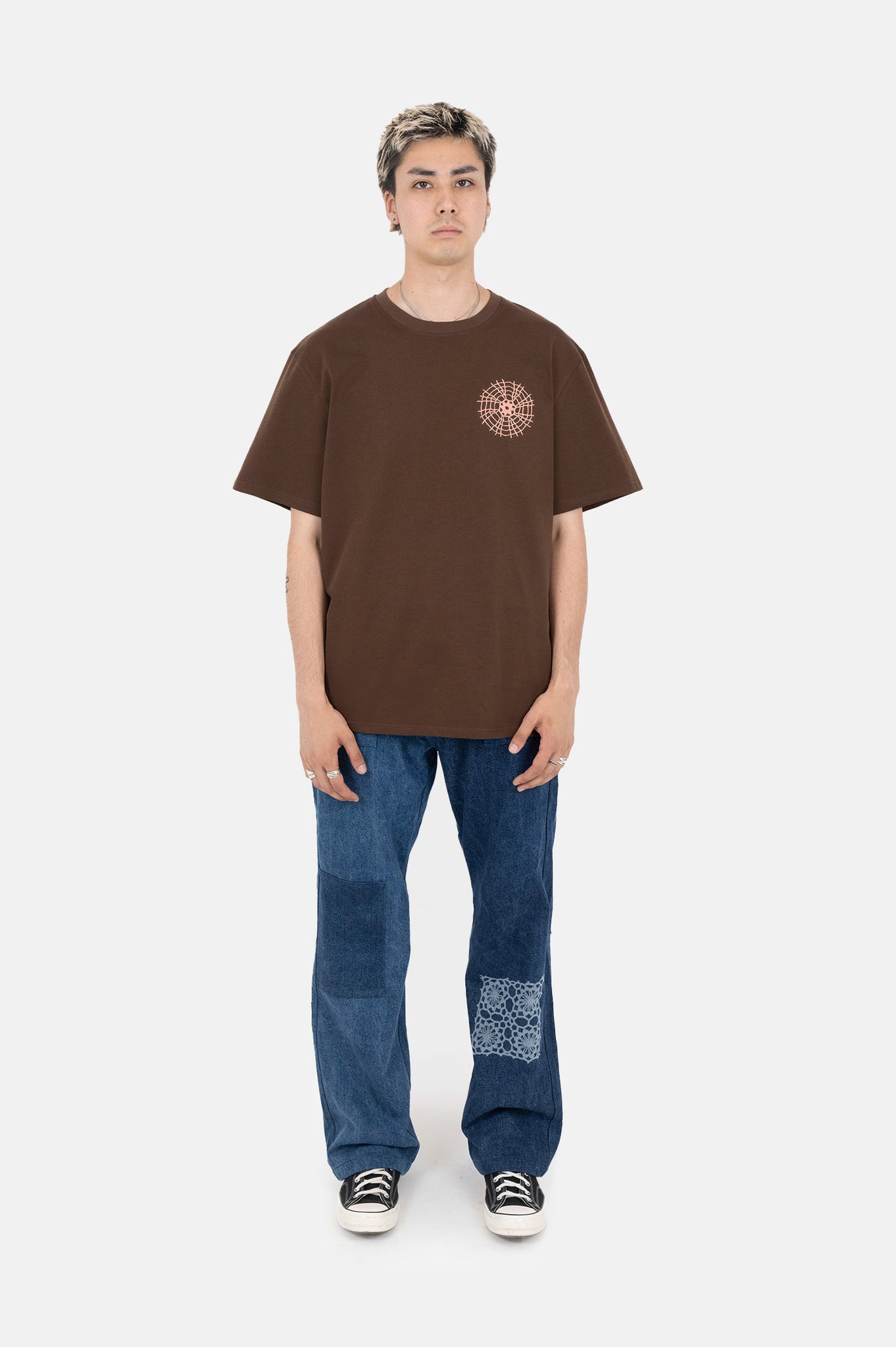 Spidora Tee in Brown