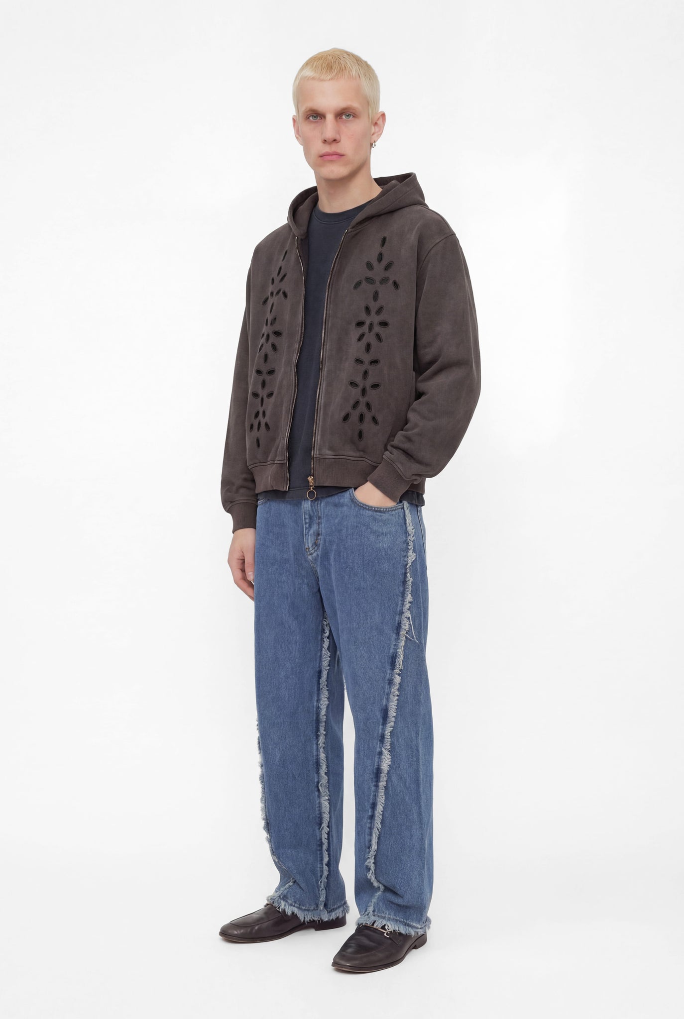 Broderie Hoodie in Washed Black – lorenz Menswear